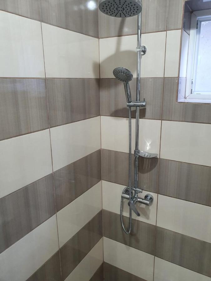 מלון קוסטינסטי Zapp House מראה חיצוני תמונה